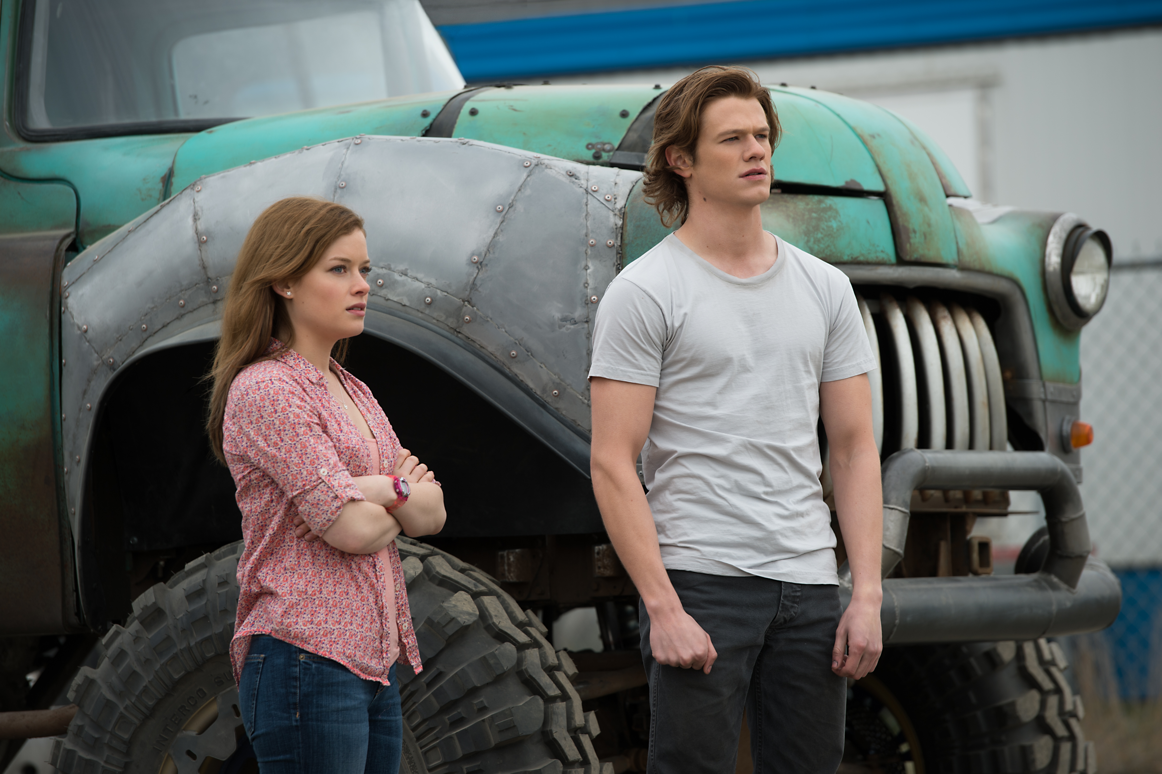 Jane Levy plays Meredith and Lucas Till plays Tripp in Monster Trucks from Paramount Pictures.