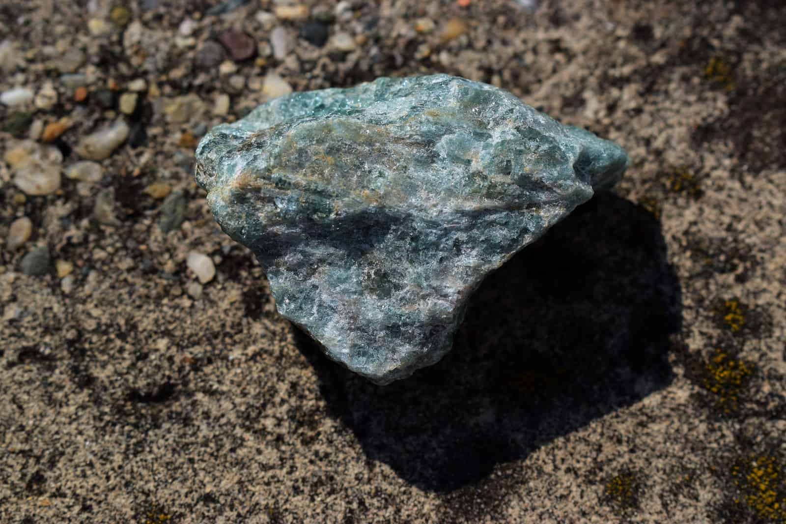 Green Apatite Meaning And Healing Properties