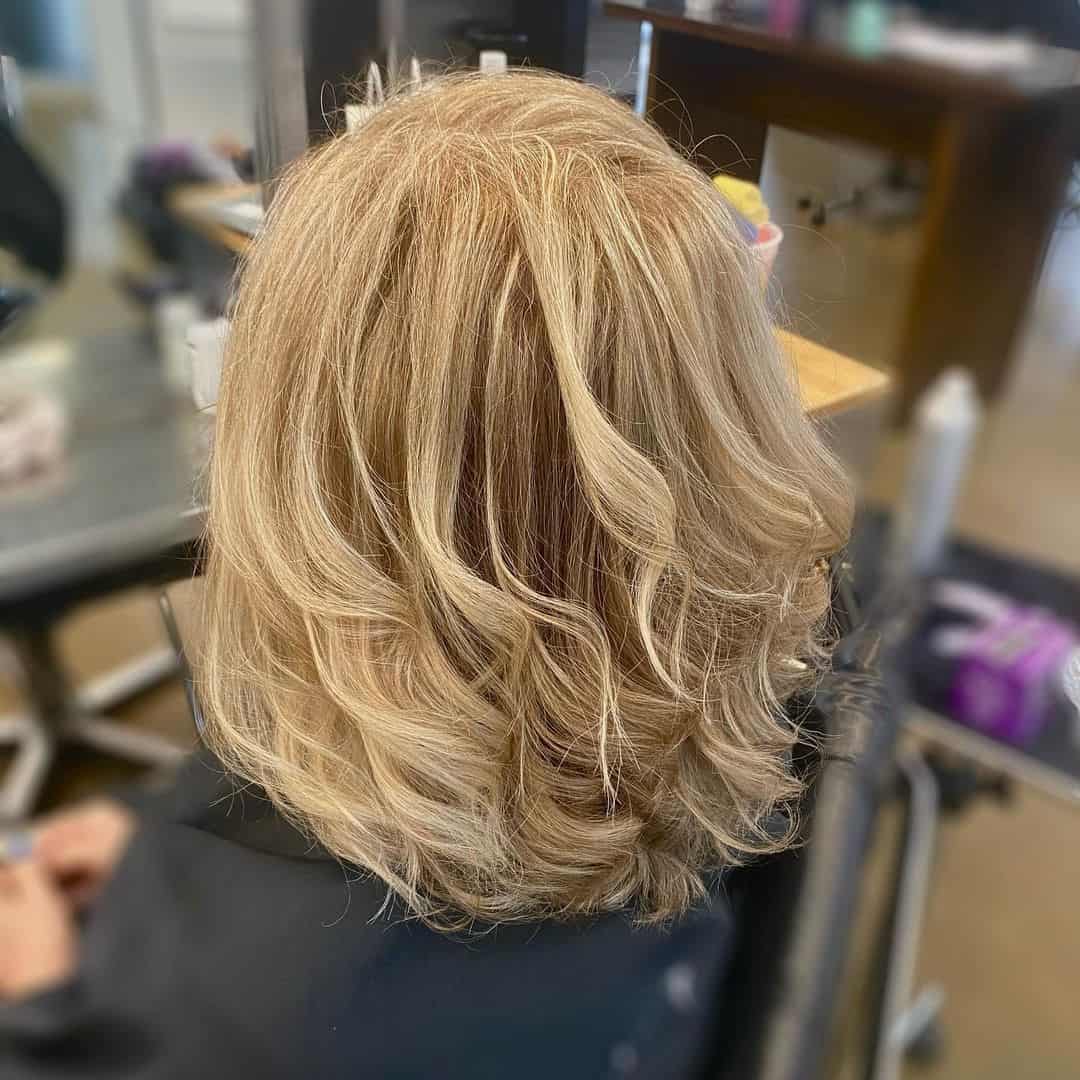 Wavy Blonde Blowout 