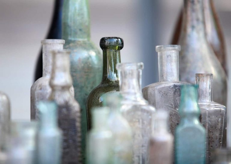 The Most Valuable Antique Bottles: Identification, Valuation, and Where to Buy (Ultimate Guide)