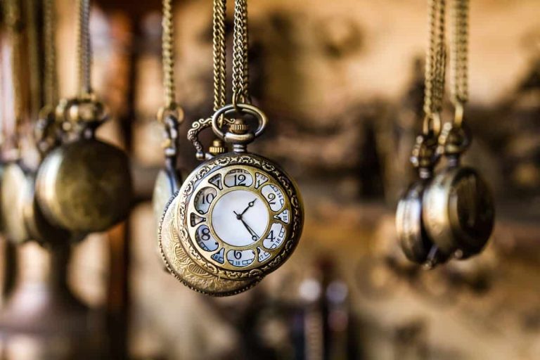 Antique Pocket Watch: Identifying, Valuing, and Buying (2022 Updated)