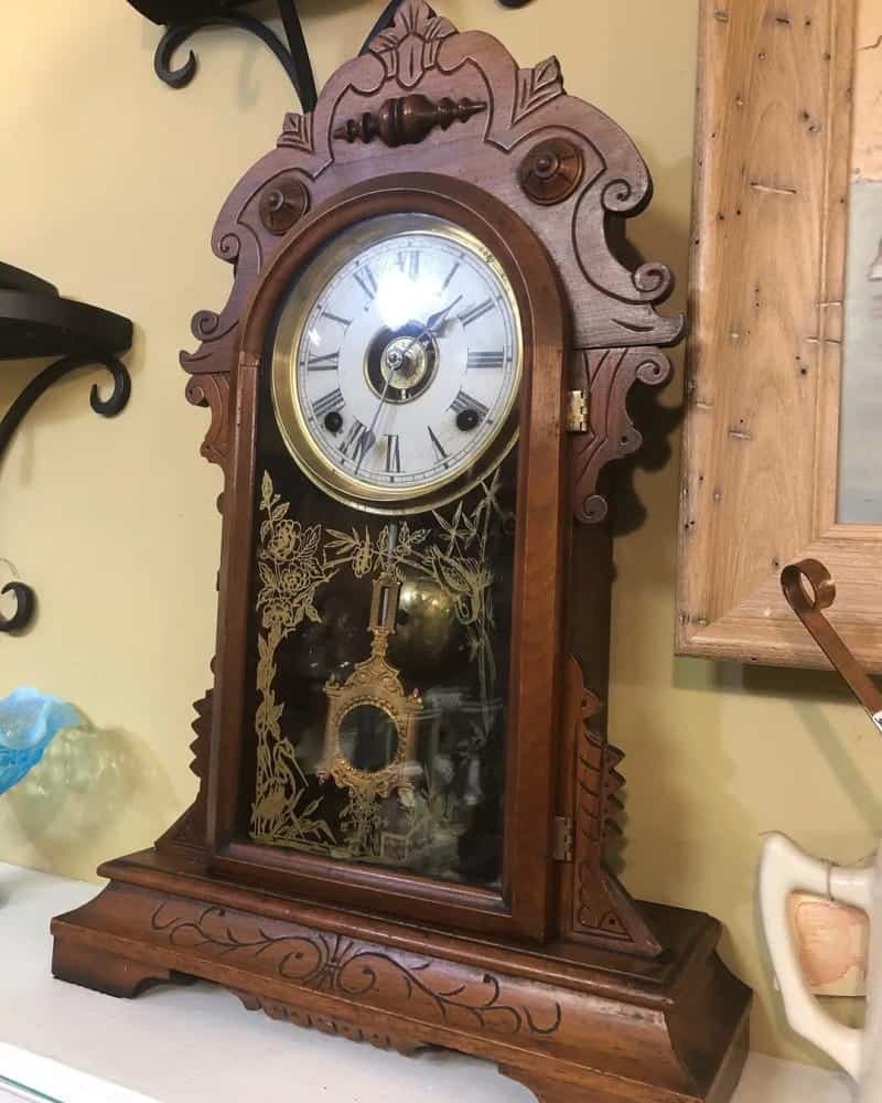 How to Buy Antique Mantel Clocks