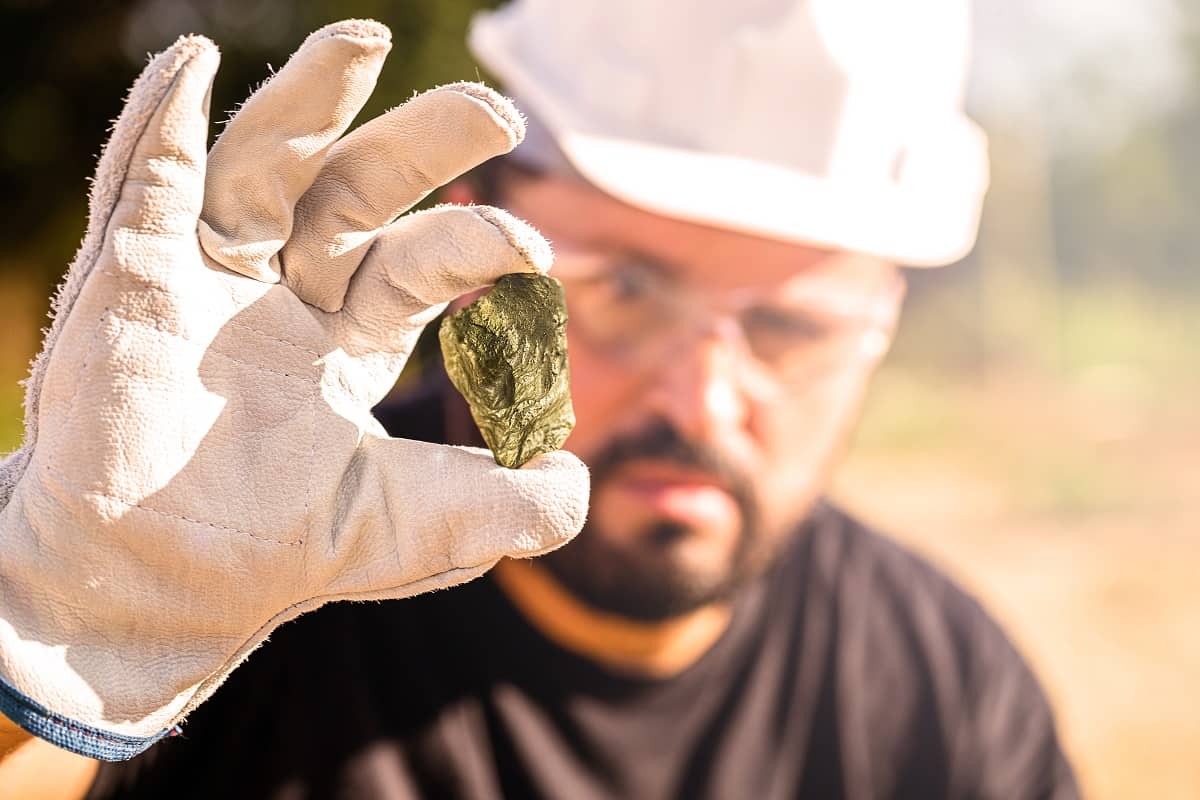 Most Valuable Rocks And Minerals. Identifying Guide