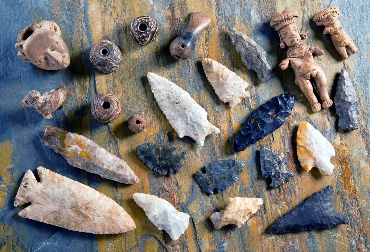Lot of 25 Obsidian Arrowheads Hand Crafted Black Stone Arrow Heads RANDOM PICKED 