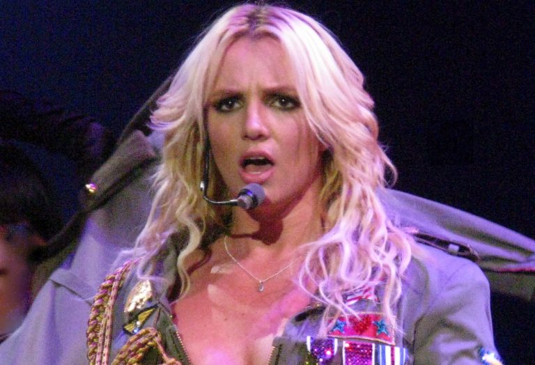 ﻿Kourtney Kardashian’s TV Fatigue, Britney Spears Confronts Trolls, Cardi B’s $500k Birthday Gift, and More!