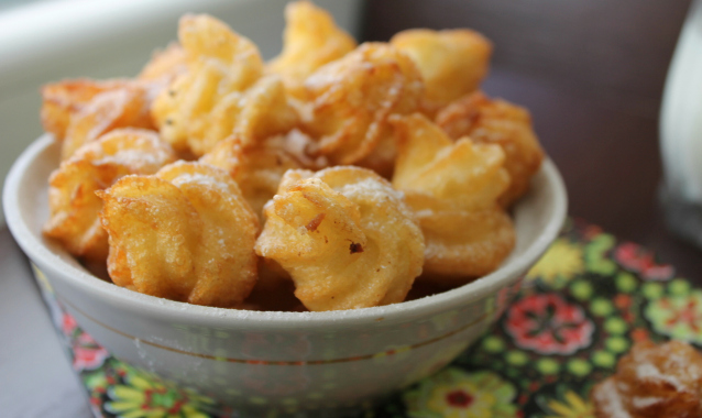 A Twist to a Churro: Make Bites with Angel Food Cake