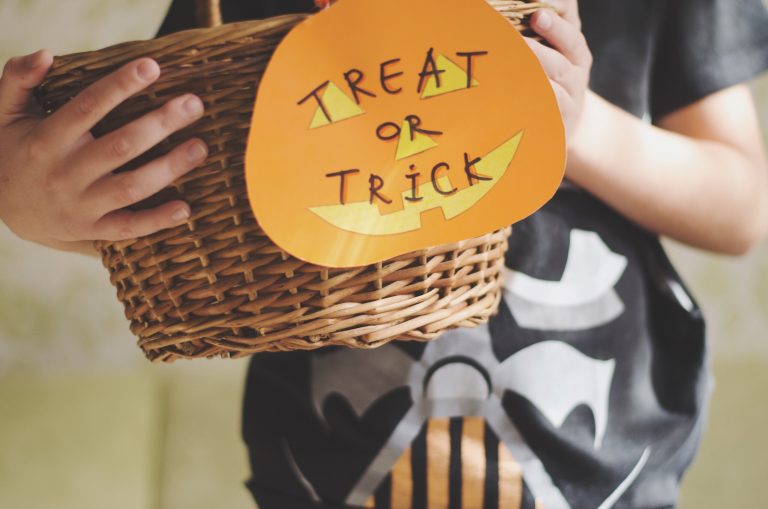 5 Tips to Keep Halloween Allergy Friendly