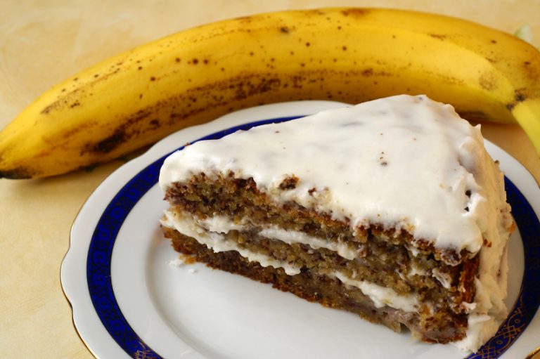 Delicious Banana Cake With Cream Cheese Frosting