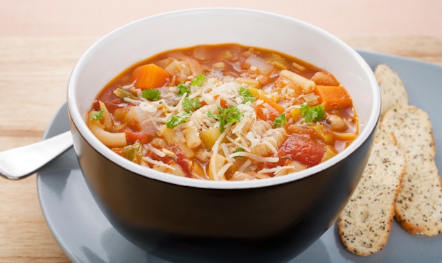 Hearty and Rich: Minestrone Soup