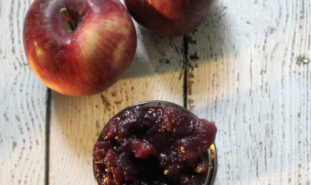 How to Make Naturally Purple Applesauce