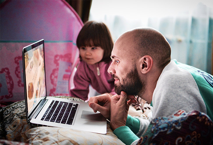 Is Technology Bad for Very Young Children? 5 Ways to Make Sure They Don’t Overdo It