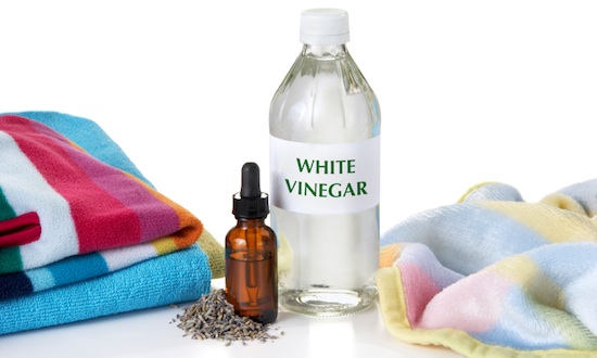 Vinegar & Oil: 5 Household Items for Natural Beauty and Cleaning